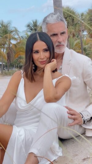 Catherine Siachoque Instagram - La pareja más bella @CatherineSiachoque y @SoyVaroni 
#Color by @eguzmann 
#Barber by @johanbenlolo 
Para @hola_col ❤️
#HolaColombia #ArmandeusBrickell