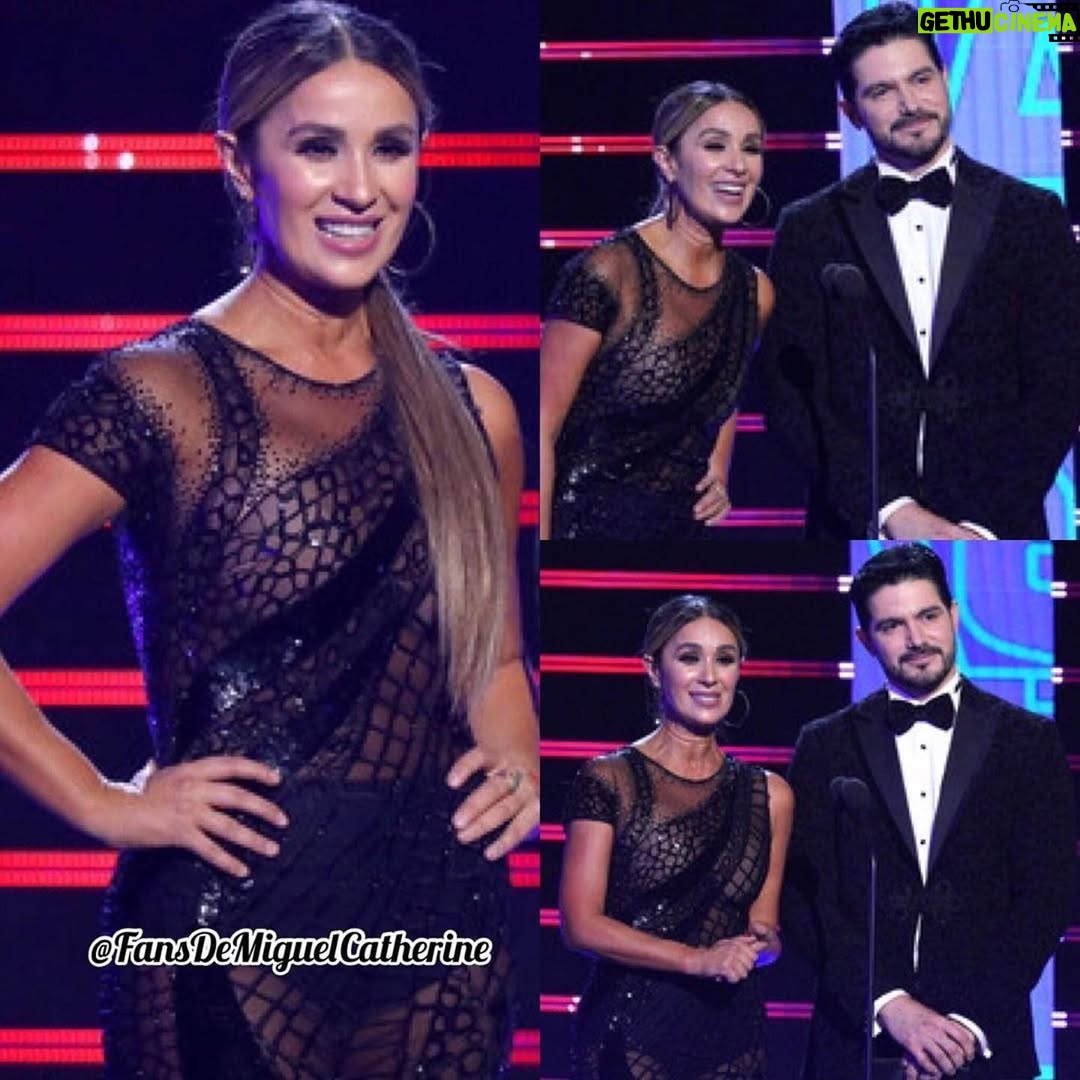 Catherine Siachoque - 114K Likes - Y el vestido que use en el escenario durante los pasados LAMAS que es el que vieron durante toda la transmisión de los premios 💕
Dress: ⁣@jacykayofficial 
Stylit:⁣ @genaromaldo 
Hair:⁣ @eguzmann @mauricio_mejia @armandeusbrickell 
Tan: @tatanmiami  #siachoque #latinamas  #catherinesiachoque #gogirl #umiami #um #colombia