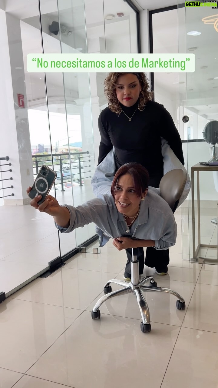 Cecilia Cascante - 0.9K Likes - “No necesitamos a los de Marketing” dijeron 😂🙂↔️
📍Visítanos en Avalon Plaza