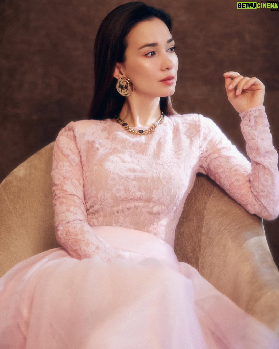 Celina Jade - 2.6K Likes - Congrats to Simone & Nicky on their Beijing opening for the @zimmermann shop! Thanks for having me!