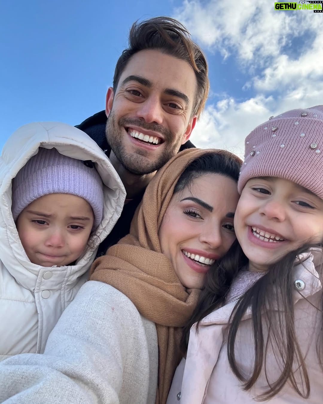 Cevahir Turan - 10.9K Likes - Çok yakında hep yan yana olacağız. Arman Hollanda’dan iş teklifi aldı. Hayırlısı diyorum ❤️🙏 #family