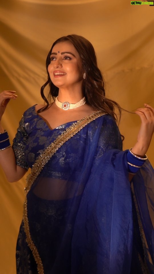 Chahat Pandey - 148.4K Likes - 💙 Modern thinking,
traditional look.
What a perfect match. 💙
Beautiful Outfit by : ❤️ @laevachi
.
.
.
Shot by : @nikhilpsawant
Style by :@ankitasinha.03
#chahatpandey #newlook #somthingnew
#lookdifferent #newme #loveuall