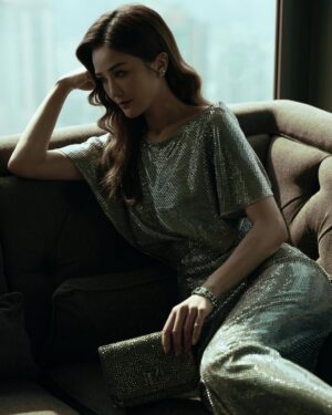 Charlene Choi Instagram - So happy to be back in Shanghai with Ralph Lauren 😍

#RalphLaurenInShanghai
#RLInTheHamptons #RalphLaurenSP25
#RalphLaurenHK
@ralphlauren 

#好彩無拔罐 😝
#去完歐洲時裝週
#上海真係一啲都唔凍 😌

Make-up by @yannesleemakeup 
Hair styled by @yanzi7513
Photographer @_loricky_
