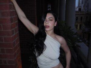 Charli XCX Instagram - hey
