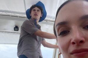Charlotte Le Bon Instagram - EP6 moods 🪷🤓
@thewhitelotus