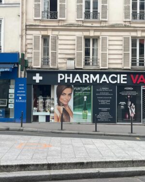 Charlotte Lemay Instagram - Trois campagnes. Un peu partout en France. C’est surréaliste. Merci pour tous vos messages et photos ❤️ Mais surtout : c’est fou, je n’ai pas encore été remplacée par l’IA 😂🙏

Merci à mes agences @karinmodels_official @dominiquemodels_official @oli.lesech.modelagent et aux super team 💥