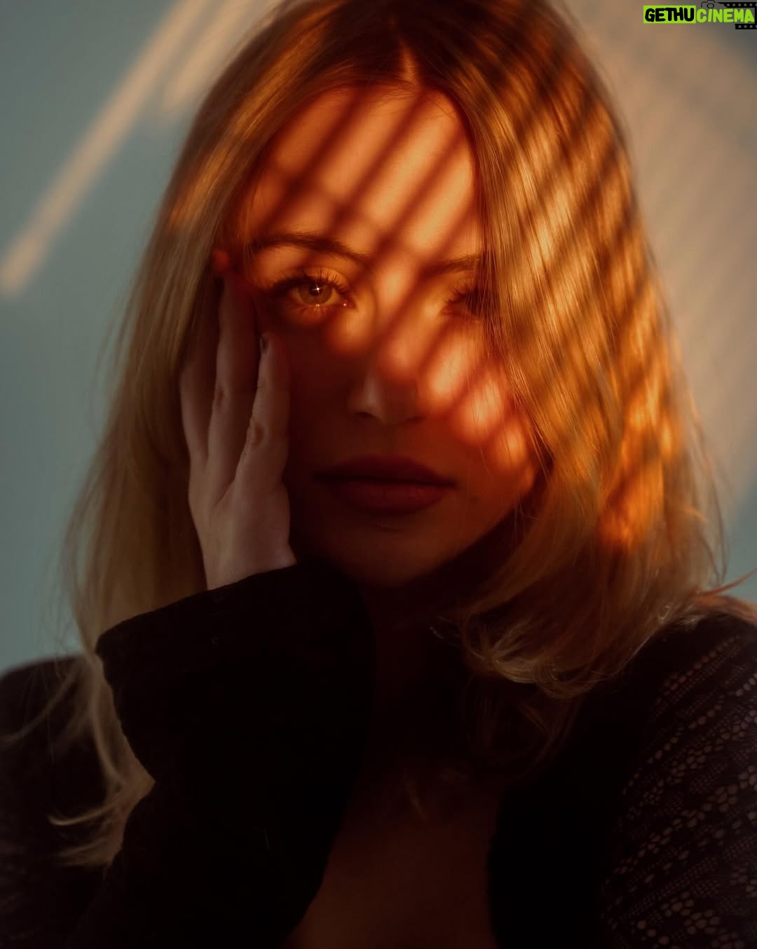Charlotte McKee - 575 Likes - *Can only be serious for 0.2 seconds* 📸: @brandonwoelfel