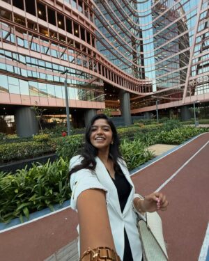Charumathi Saravanan Instagram - 15 years old Charu wouldn’t believe I’m going Google office and attending meetings and making Youtube my Career🧿 Extremely happy & grateful!! Thank you @youtubecreatorsindia and special thanks to @athulvinod92 sir for your support and encouragement✨
.
Love you Miss Miracle fam!! You are the best♥️