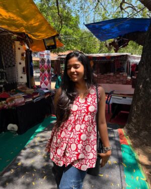Charumathi Saravanan Instagram - I loved this Outfit🤌🏻🙈 Ore girly vibesss thaa today🙈🤷🏻‍♀️
.
Btw 1st time nose-pin try panna🥰