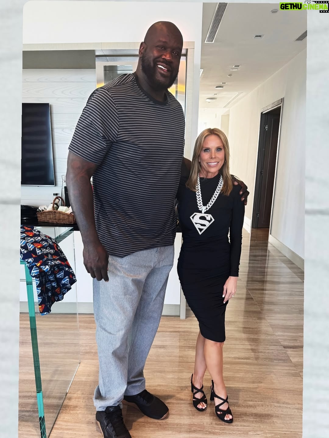 Cheryl Hines - 32.9K Likes - It's always nice when a friend lets you borrow their jewelry. 😊 I loved meeting you, Shaq! I mean, Dr. O'Neal.