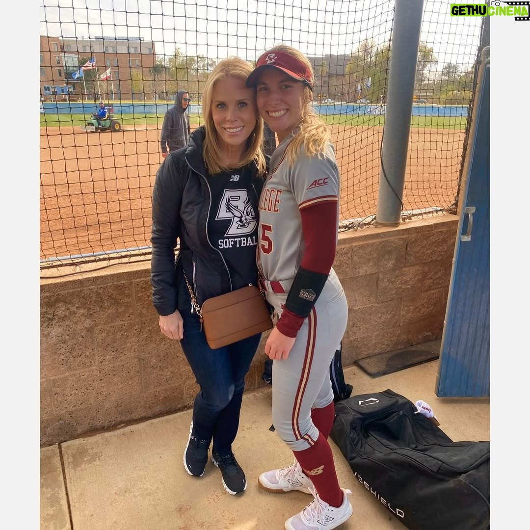 Cheryl Hines - 9.6K Likes - Let's go Eagles!!! @bc_softball, my niece, Zoe & the team take on @uva softball team. 🦅🦅🦅