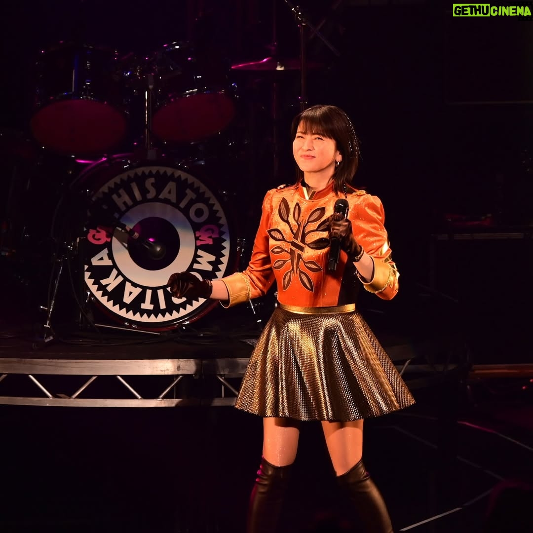 Chisato Moritaka - 55.2K Likes -
2025 森高千里コンサートツアー“あなたも私もファイト!!”
4月12日 宮崎 日向市文化交流センター 大ホール 終了しました!
皆さんにお祝いしていただいて素敵な誕生日翌日になりました。
いつもありがとうございます。56歳もファイトー!!
コンサートの前は宮崎のいいとこを調べて行ってきました。
日向岬の絶景ポイント「馬ヶ背」の断崖絶壁は圧巻でしたよ~。
馬ヶ背茶屋では、へべすソフトクリームと日向夏ソフトクリーム両方食べました!
今日も温かい声援をありがとうございました!
明日4月13日は 大分 iichikoグランシアタ です!
#chisatomoritaka
#森高千里
#あなたも私もファイト
#宮崎県
#日向市
#日向市文化交流センター
#日向岬
#日向岬展望台
#スケルッチャ
#馬ヶ背
#馬ヶ背茶屋 の「#へべすソフトクリーム」「#日向夏ソフトクリーム」
#お食事処ながとも の「#肉うどん」
#あげみ
#ひゅうちゃん農園 の「#日向夏」
#九州ピュアドライ の「#ドライフルーツ」
#マエダ製菓 の「#ひょっとこチーズ饅頭」
#SEIKADO の「#フルーツサンド」
#サンA の「#日向夏果汁100%」「#日向夏ドリンク20%」
#ひむか農園 の「#へべすストレート果汁100%」