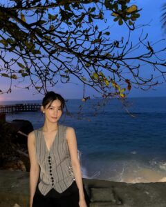 Actress Cho Mi-yeon HD Photos and Wallpapers March 2025
