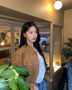Actress Cho Mi-yeon HD Photos and Wallpapers March 2025