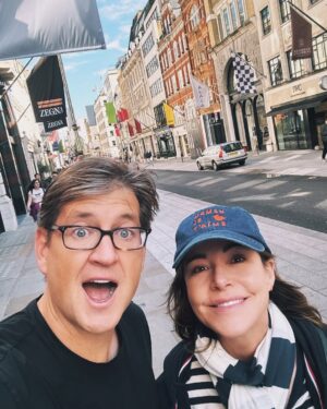 Christa Miller Instagram - Might be time to run away to London again @vdoozer… 🇬🇧🎡❤️