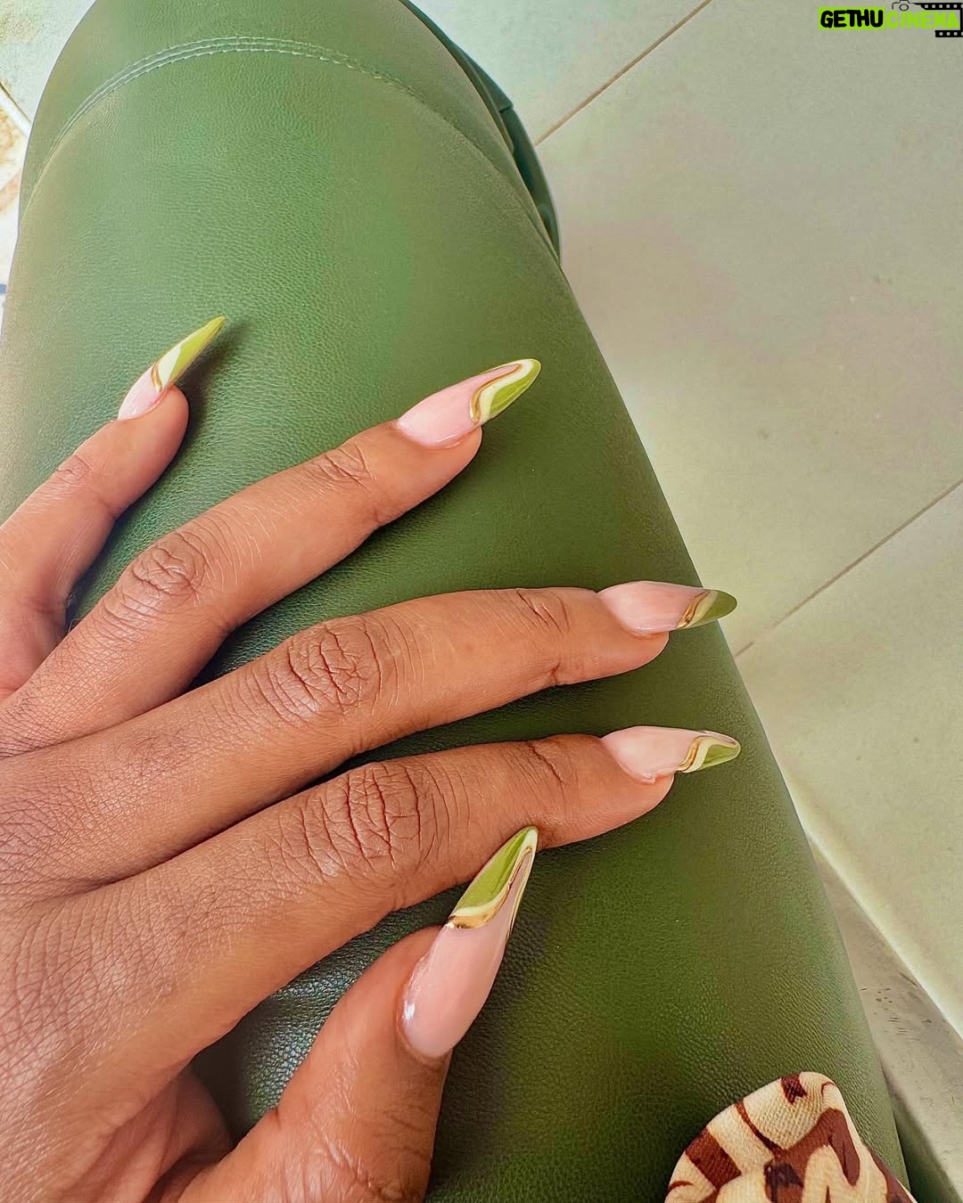 Christabel Ekeh - 3 Likes - Thank you Jesus ❤️🙏.
Absolutely enjoyed this nail combo….what’s next? #olivegreen