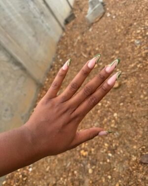 Christabel Ekeh Instagram - Thank you Jesus ❤️🙏. 
Absolutely enjoyed this nail combo….what’s next? #olivegreen