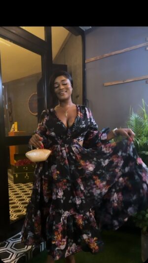 Christabel Ekeh Instagram - Thank you Jesus ❤️🙏.
The weekend effect.

Dress : @helloathena.gh