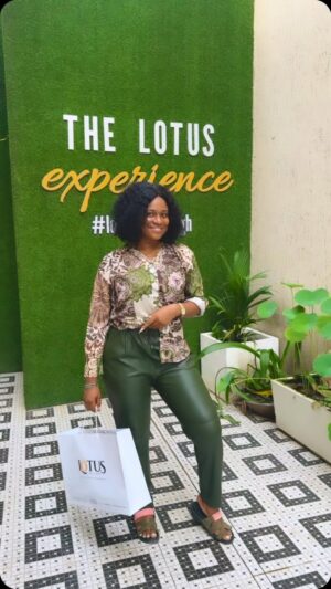Christabel Ekeh Instagram - Thank you Jesus ❤️🙏. 
Having a #lotusexperience with the sweet Dzi @lotusgallerygh