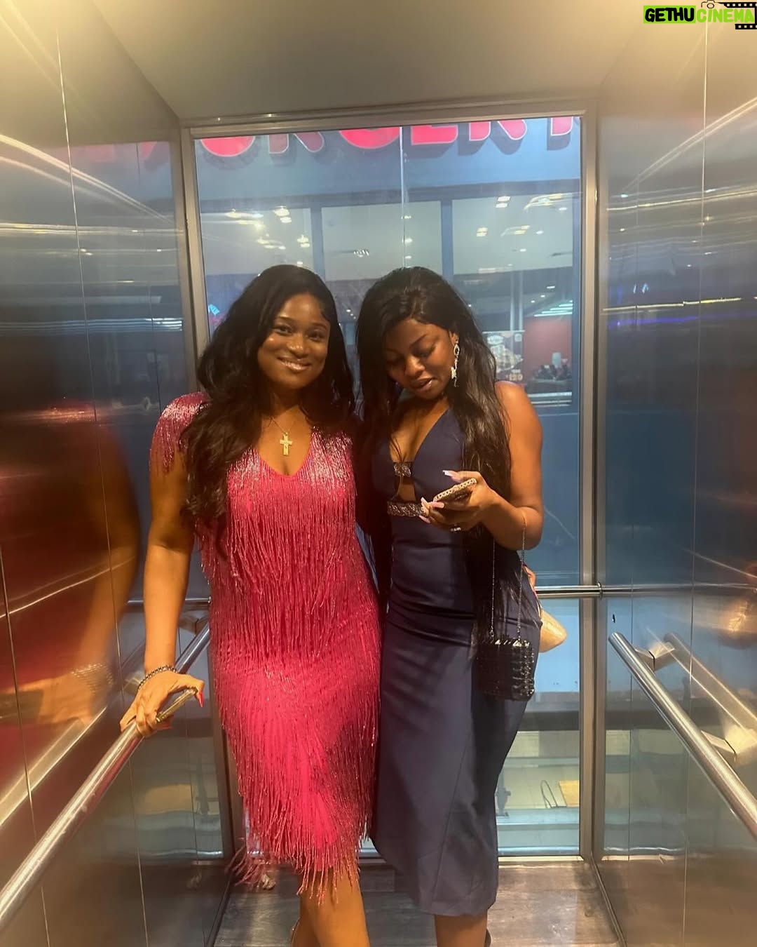 Christabel Ekeh - 3 Likes - Thank you Jesus ❤️🙏.
Out and about…. It’s the weekend 🥂
