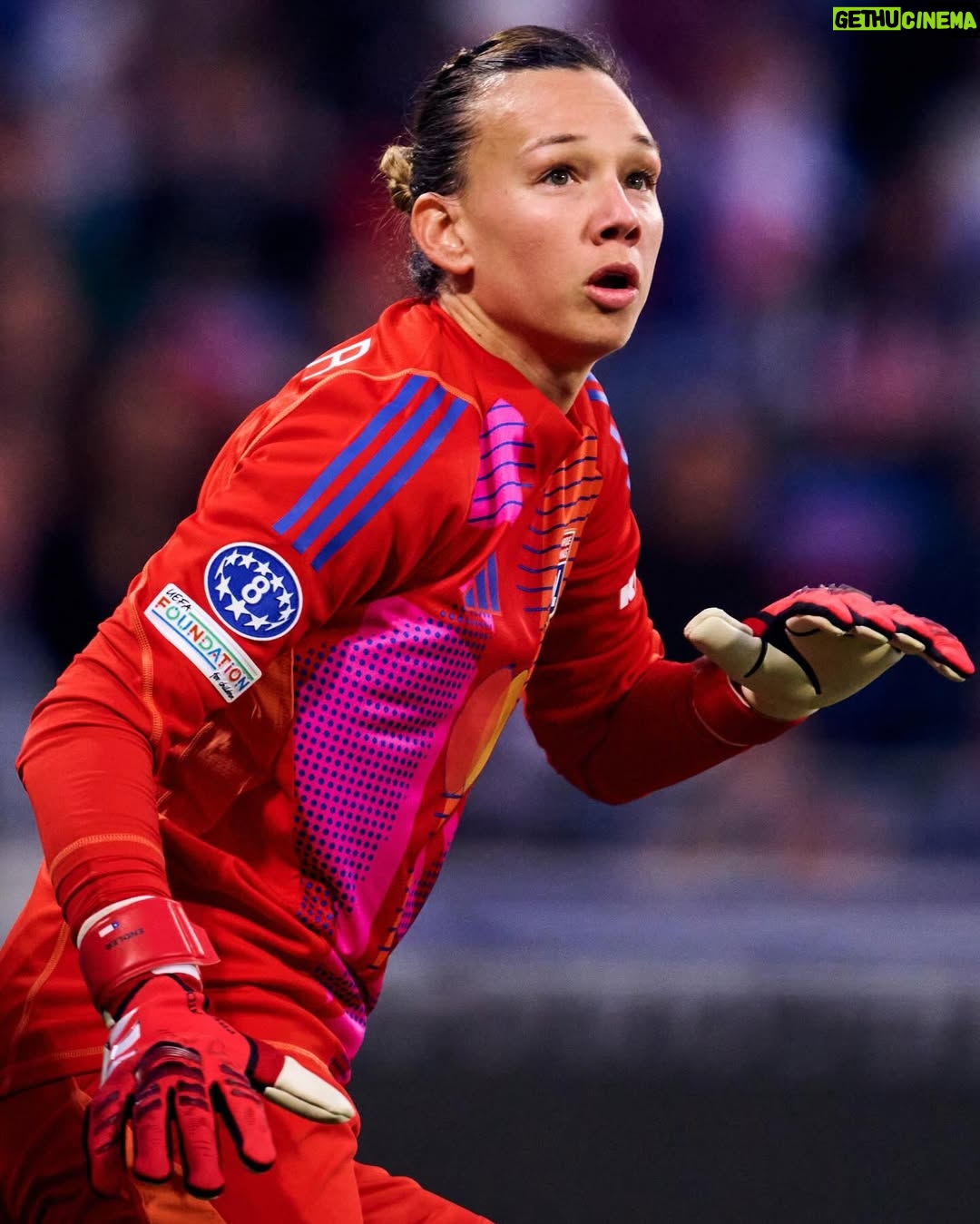 Christiane Endler - 10.5K Likes - 🇨🇱🧤 Christiane Endler ✨
#UWCL