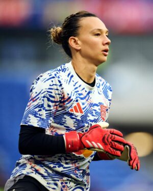 Christiane Endler Instagram - 🇨🇱🧤 Christiane Endler ✨

#UWCL