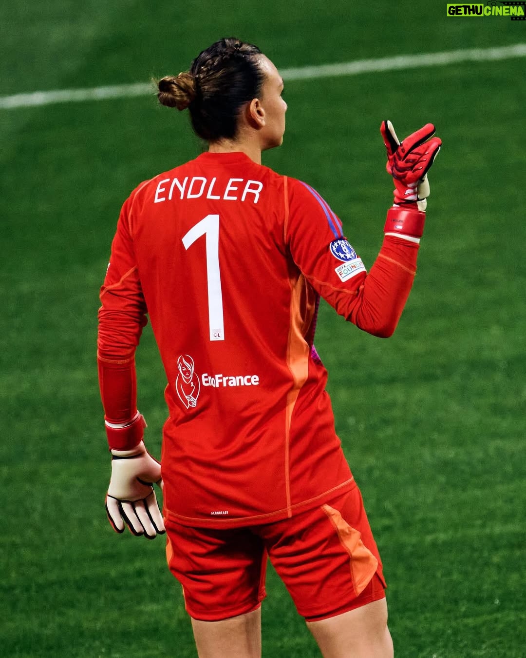 Christiane Endler - 10.5K Likes - 🇨🇱🧤 Christiane Endler ✨
#UWCL