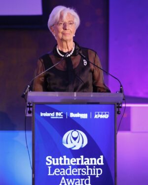 Christine Lagarde Instagram - 🇮🇪🇪🇺 What a beautiful day I had in Dublin earlier this week! I experienced the céad míle fáilte or one hundred thousand welcomes ☘️

My visit to University College Dublin was especially memorable. Ad astra (“to the stars”) is the motto of the university and I felt surrounded by future stars as I answered questions from students.

I was honoured to receive the Sutherland Leadership award, handed to me by my colleague Paschal Donohoe.

Also great to meet with another colleague, Governor Gabriel Makhlouf, and to talk to Newstalk’s Pat Kenny.