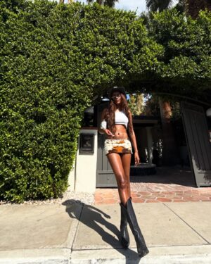 Ciara Miller Instagram - wayne for the win @revolve #REVOLVEfestival