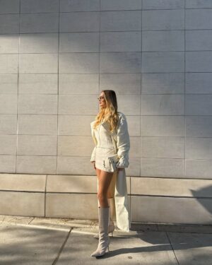 Cindy Marina Instagram - “Winter” in LA 🤍