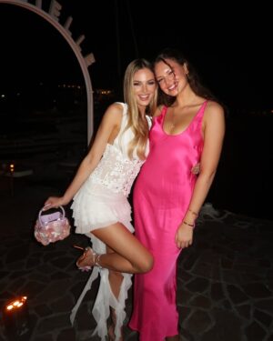 Cindy Marina Instagram - Barbie world 🎀 A time was had 🥂✨ 

Wearing vintage @emasavahl 🤍
