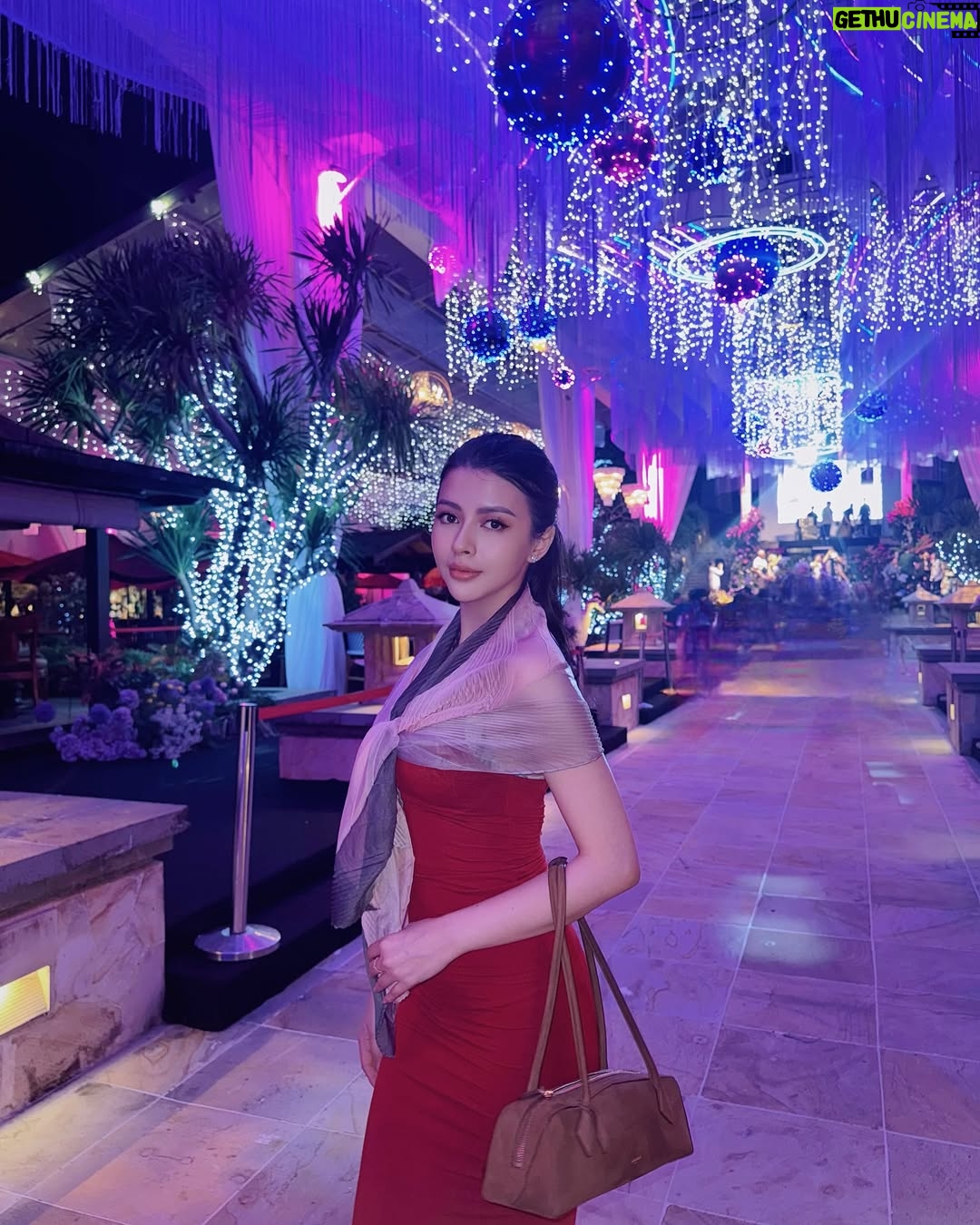 Cindy May McGuire - 3 Likes - Welcome #2025 ! 🎆