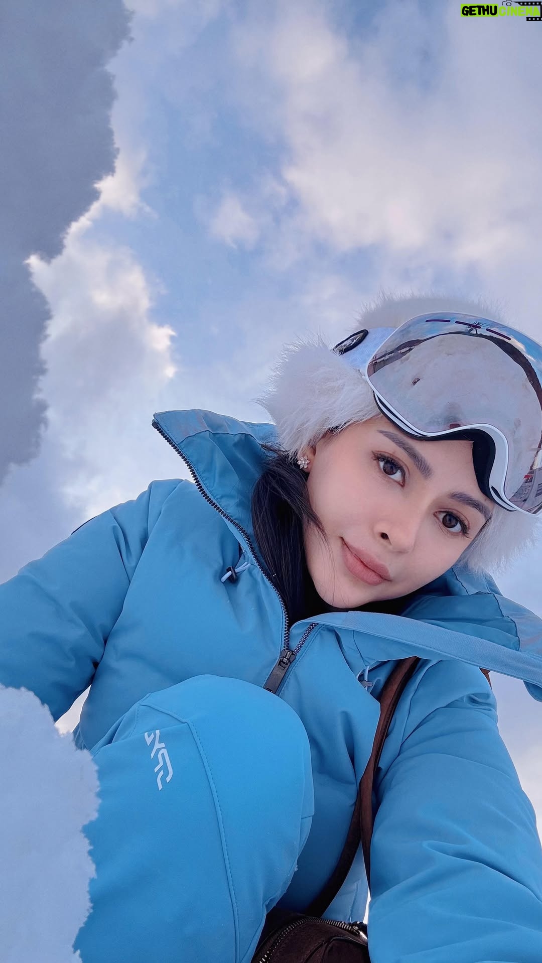 Cindy May McGuire - 3 Likes - ❄️⛷️❄️ #winter #skiing