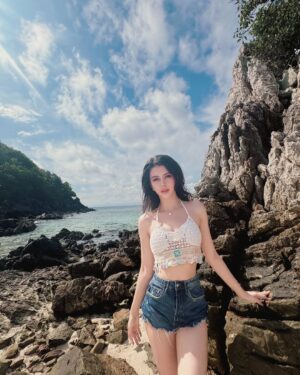 Cindy May McGuire Instagram - A beautiful day begins with a beautiful mindset 🌤️