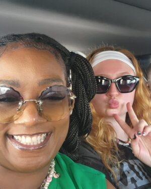 Cirie Fields Instagram - Yalll help me wish my lil bestie the Happiest of Birthdays 🎂🥂😍🥰I love you @mckenzieparkss 🫶🏾I wish you more life filled with peace, happiness , prosperity and me😜 We gonna turn up when I get there❤️