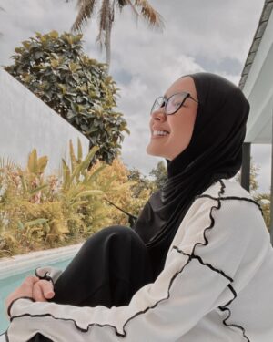 Cita Citata Instagram - Selamt pagi semua !
Tersenyumlah karna senyum itu …