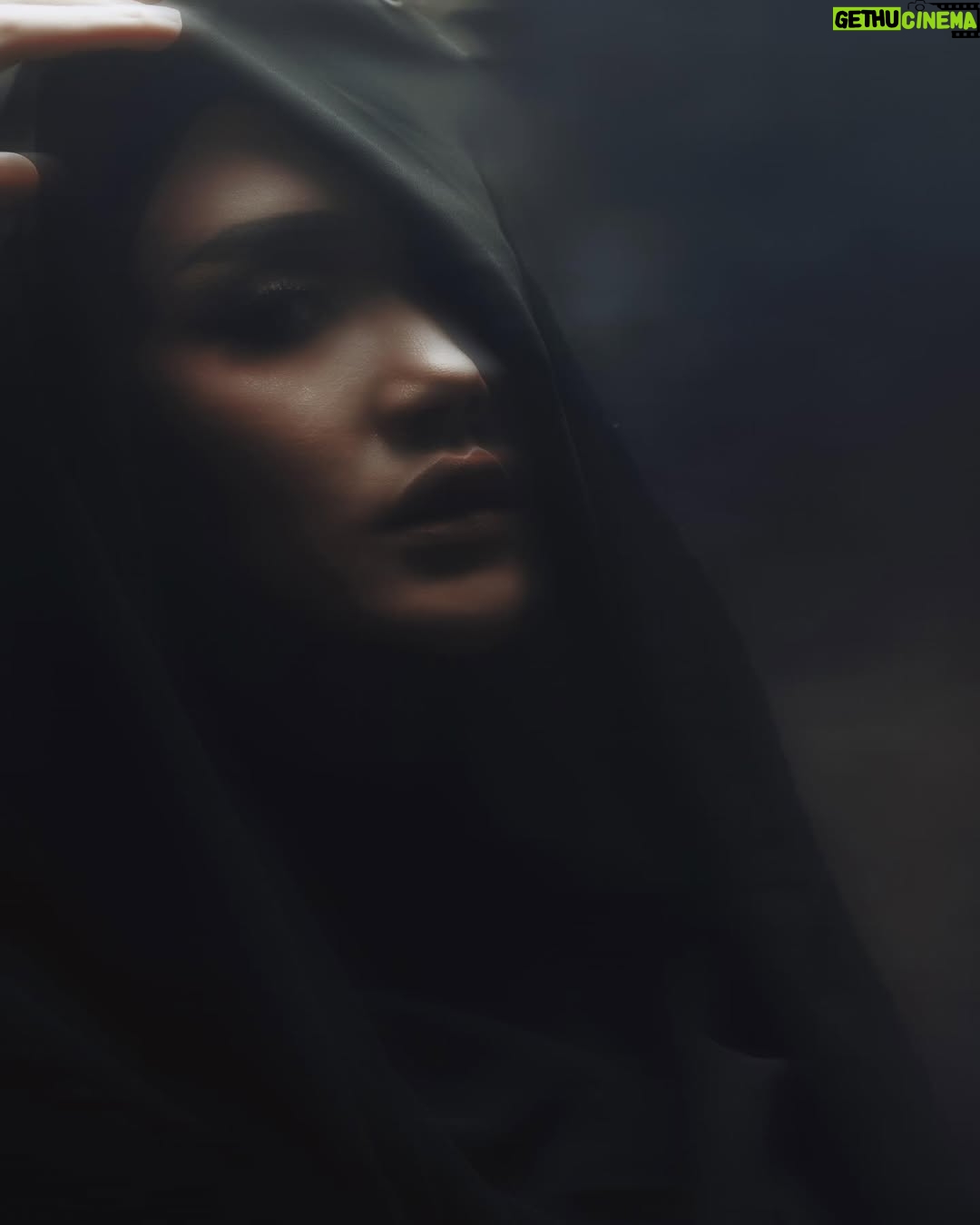 Cita Citata - 5.4K Likes - Kesadaran akan menahan, ego, marah, kecewa, dendam dan sakit hati memberi terang untuk kegelapan dalam diri.
#lifelessons #balance
