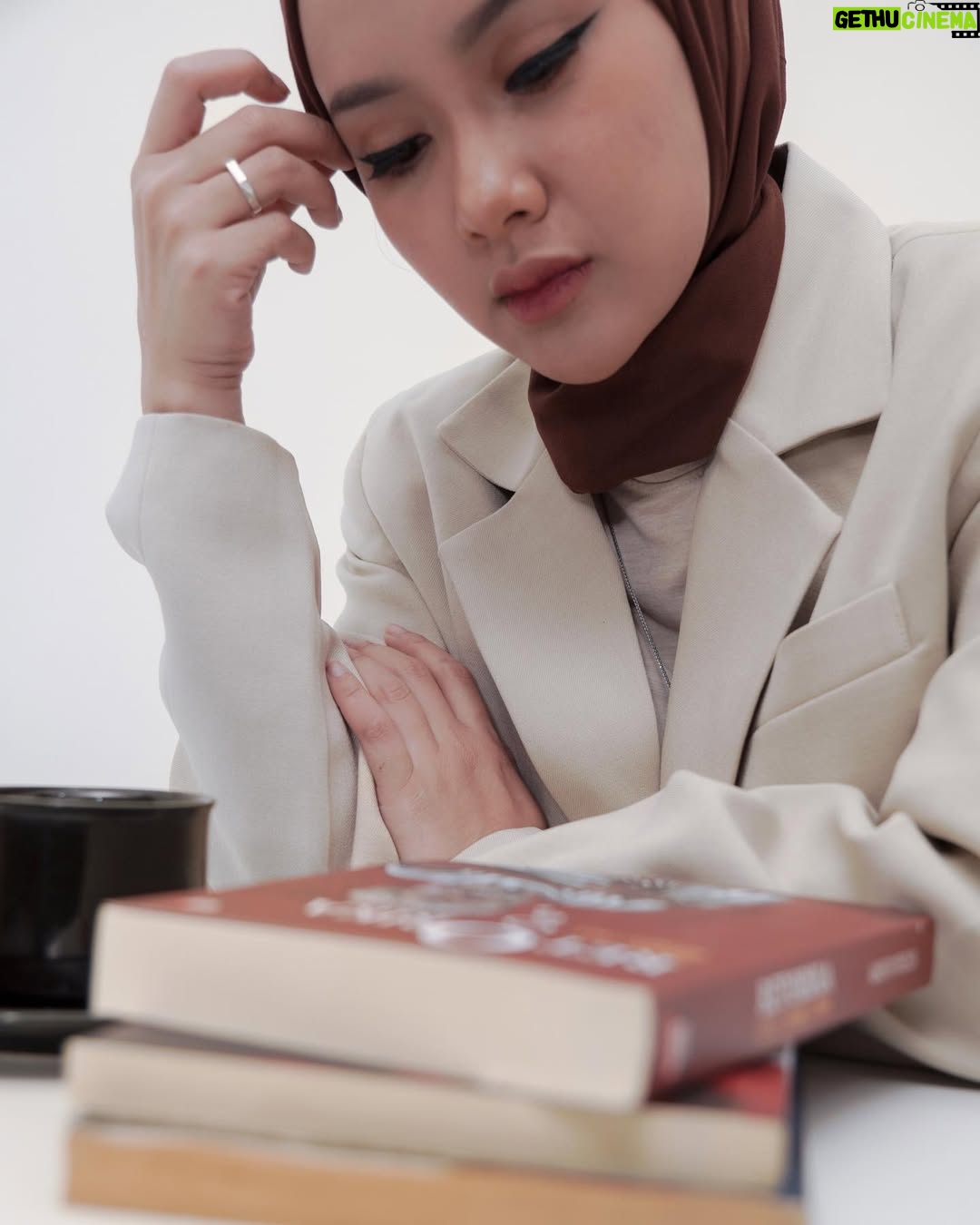 Cita Citata - 2.9K Likes - Mikirin yang mana dulu yang harus di baca … 🙃