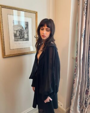 Clairo Instagram - @maisonvalentino @alessandro_michele 🇫🇷❤️🦋