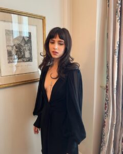 Actress Clairo HD Photos and Wallpapers August 2025