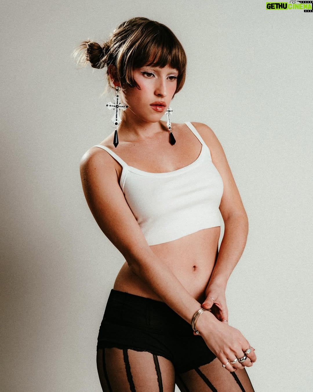 Claudia Bouvette - 2.8K Likes - I’m in my 𝖋𝖊𝖊𝖑𝖎𝖓𝖌 𝖘𝖊𝖝𝖞 era @ele4la ੈ✩‧₊˚ ͙ ˘͈ᵕ˘͈
Stylist @laurencemorisset ★
Studio @soufiane 🀥
MUA me ✿