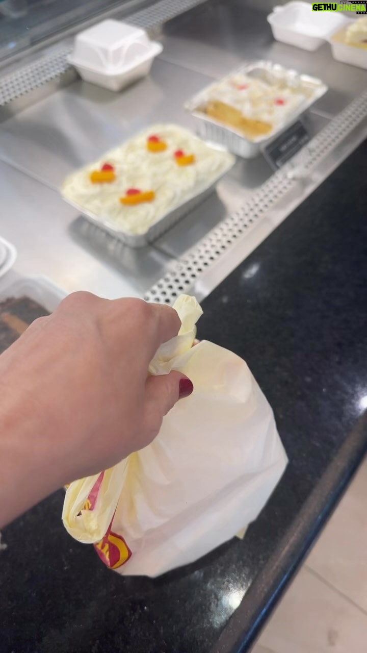 Claudia Camposano - 4.2K Likes - “Sin miedo al Éxito “ jajajaj La que puede puede!!!