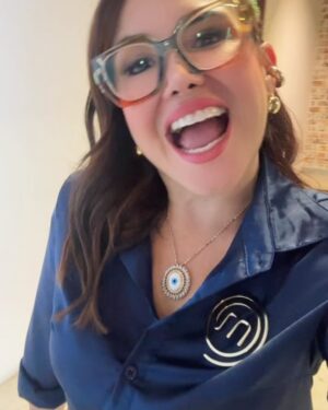 Claudia Camposano Instagram - Pin del chef !! PRESENTE !!! @masterchefecuadoroficial