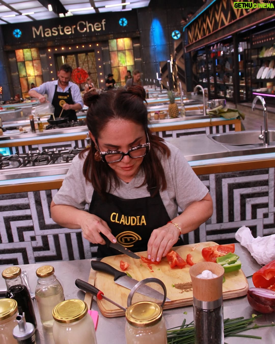 Claudia Camposano - 4.7K Likes - Ay !! Diosito ando es Estresadita 😫😫😫😫😫 @masterchefecuadoroficial