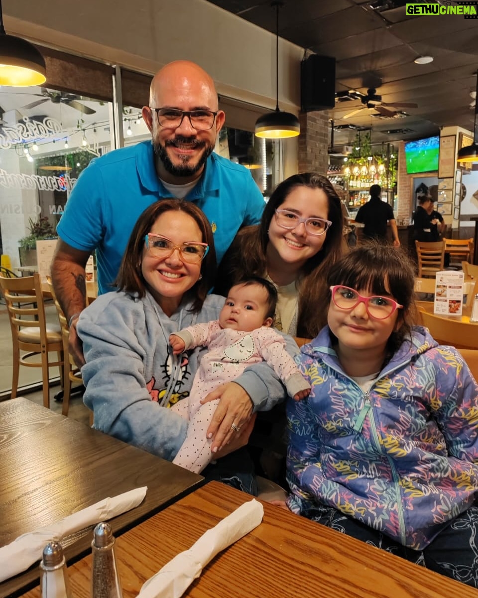 Claudia Camposano - 25.9K Likes - Que todo valga la pena 🌈❤️ Ya conocímos a nuestra nieta ❤️❤️❤️❤️ y Amelie a su sobrina ❤️❤️❤️❤️#CharlotteNC @its.nathalie20 @fbottie @crismorales25