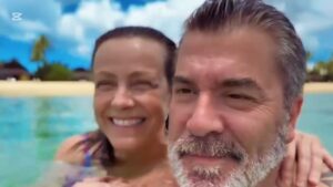 Claudia Conserva Instagram - Sho, prefiero seguir tus pasos …
@pollolibre66 ❤️ #vacaciones #fiji #isla #bonita #amor #descanso #belleza #cerati