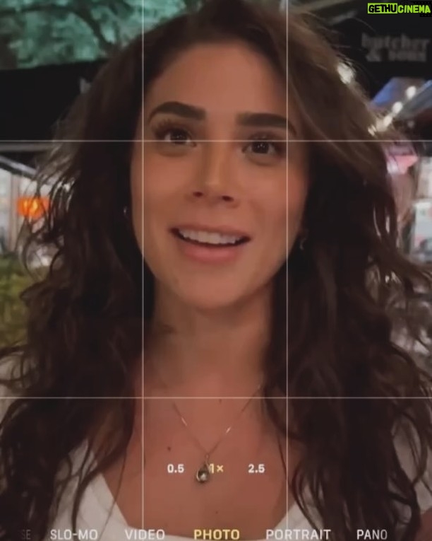 Claudia Zepeda - 6.3K Likes - Se acerca el verano y mi cabello lo sabe. ✨🤎🦁