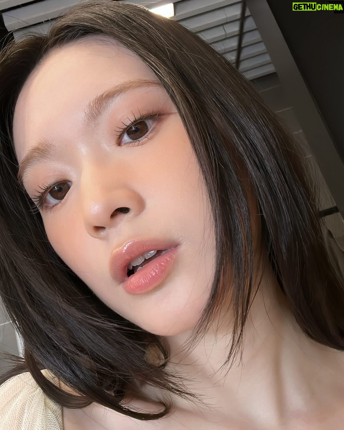 Cloud Wan - 22.2K Likes - Another year another chill club!!! @viutv
好開心又見到大家!見證著傳承的熱血和感動!
繼續做好音樂!
我會努力!
🫶🏻🫶🏻🫶🏻
Hair | @wingwong_wingwong
Makeup | @ki.neks_ho
Styling | @chkitmatthew @tiffanyandco @chloe
Team | @janicepun @mandygoo
Gen Z gang | @jihei__ @hymannndy