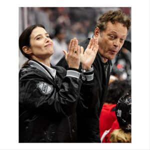 Cobie Smulders Instagram - We are very excited (but not surprised) that our team won. ❤️ A huge thank you to the @lakings for hosting the Skate for LA Strong fundraiser tonight. Was lucky enough to coach this amazing team alongside Vince. I had a night that every hockey loving girl dreams about. Thank you to those who donated, if you like to you can still do so at…  www.nhl.com/kings/fire-relief