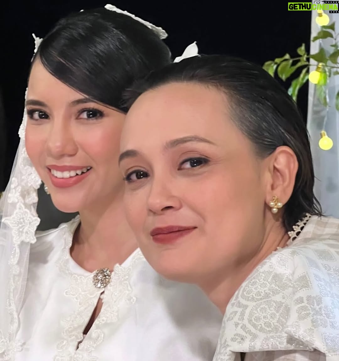 Cristina Suzanne - 3.3K Likes - Makan popcorn, rendang, lontong, soto sambil tengok @babahfilm dah ada dekat @netflixmy š¤
Terima kasih pada semua yang menonton. Weeee yahooooo yabedabeduuuuuu!!